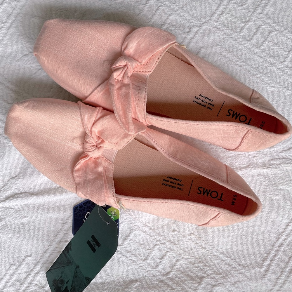 TOMS pink linen slip one with bows